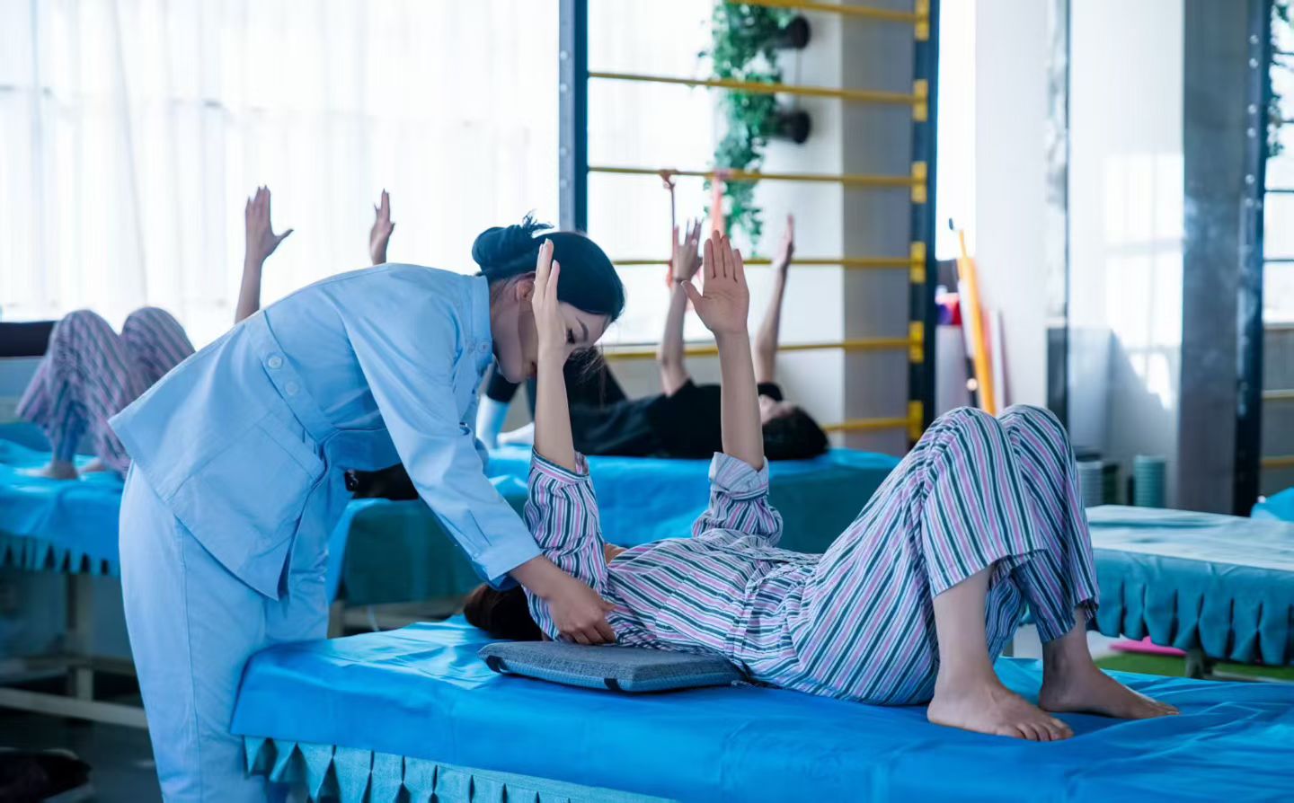 1764925589285681.jpg 肩.jpg